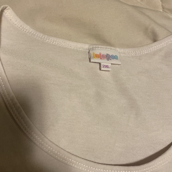 LuLaRoe BE top - Picture 3 of 4